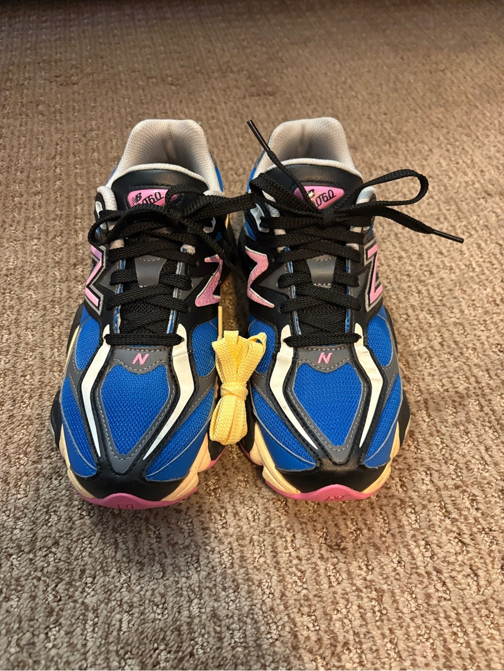 Men's New Balance Size 7.5 and Size 9 Woman's